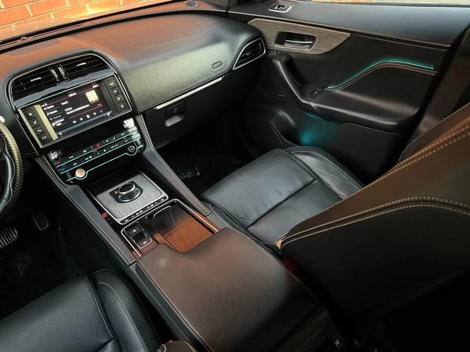 2018 Jaguar F-Pace - Image 16 of 20