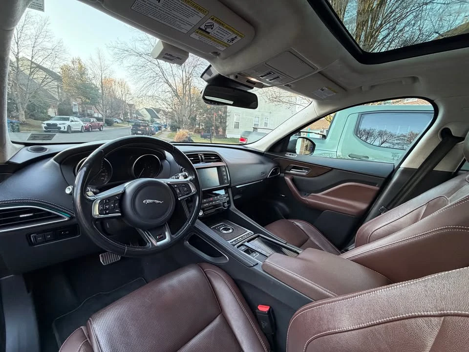 2018 Jaguar F-Pace - Image 8 of 17