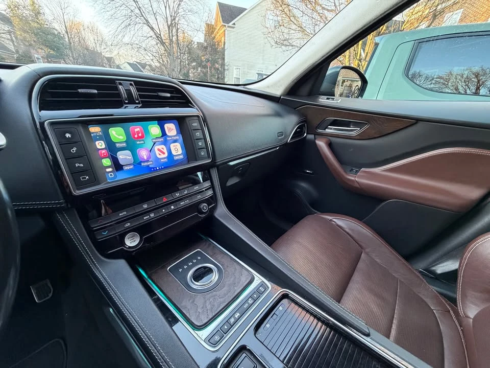 2018 Jaguar F-Pace - Image 13 of 17