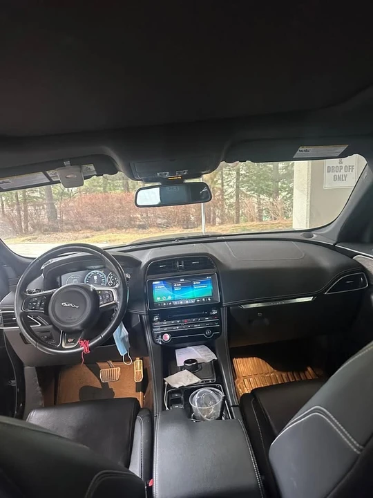 2018 Jaguar F-Pace - Image 7 of 10
