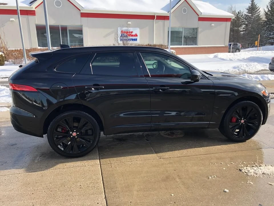 2018 Jaguar F-Pace - Image 2 of 10