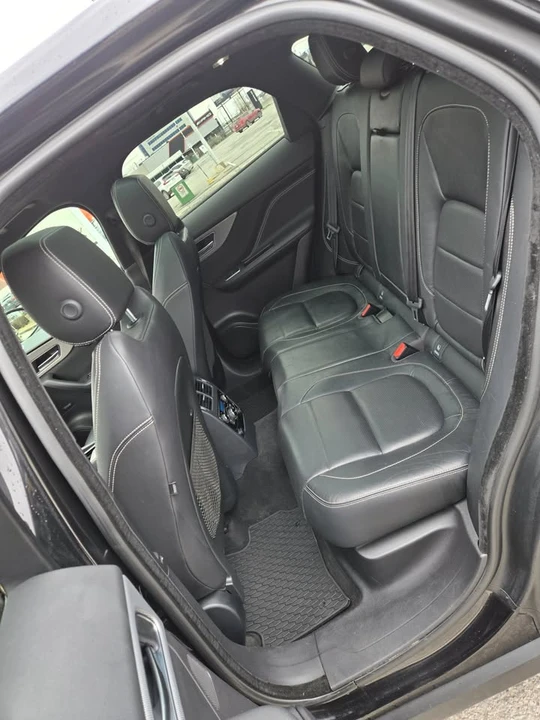 2018 Jaguar F-Pace - Image 10 of 13