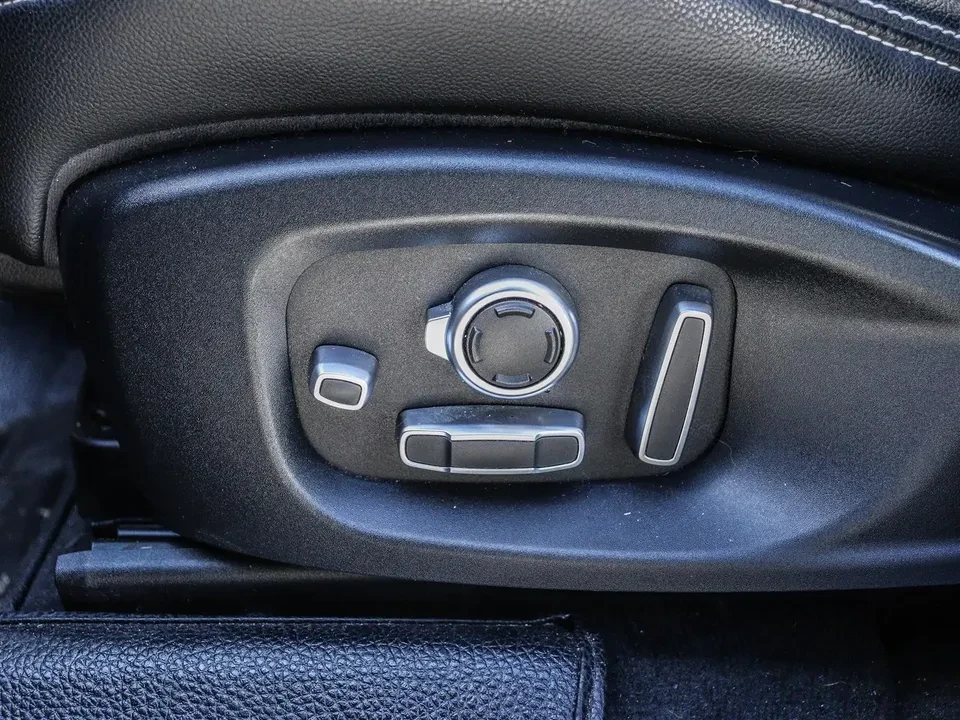 2018 Jaguar F-Pace - Image 7 of 20