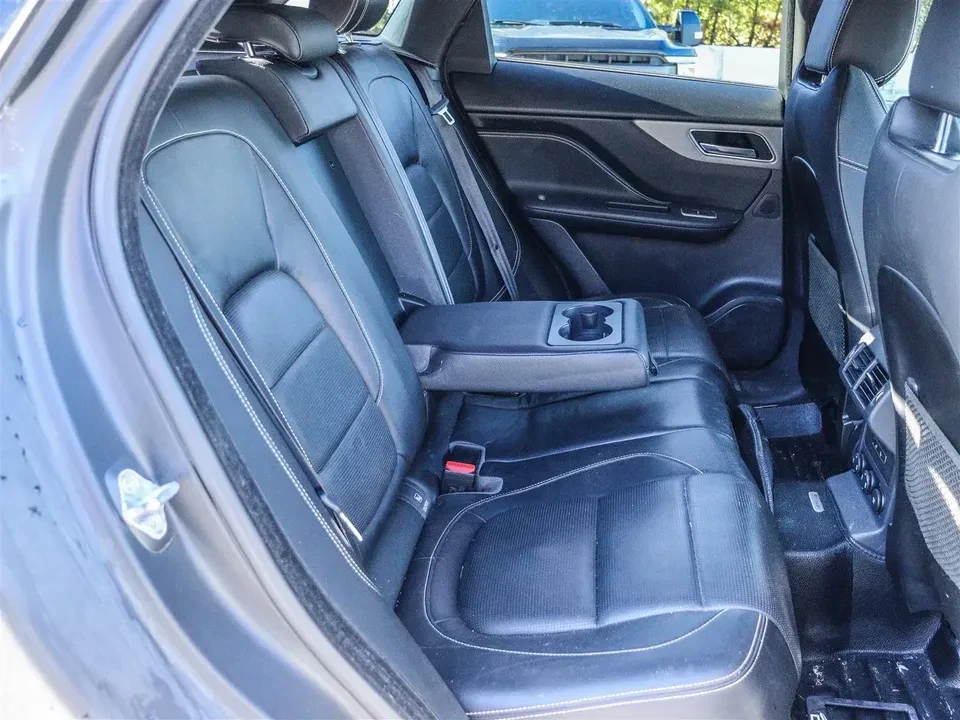 2018 Jaguar F-Pace - Image 18 of 20