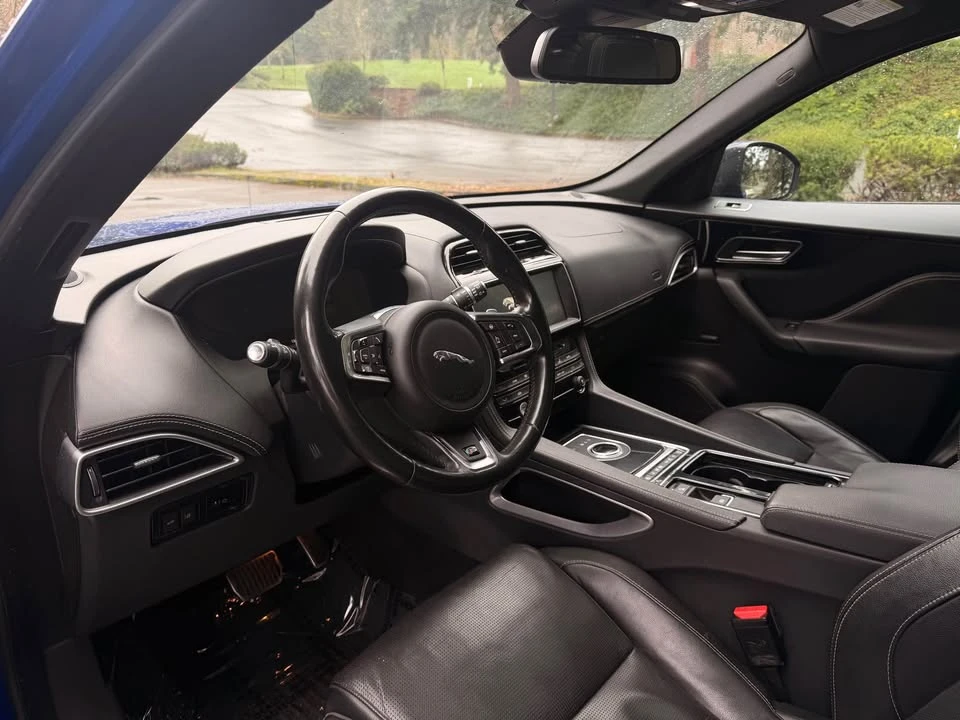 2018 Jaguar F-Pace - Image 15 of 17