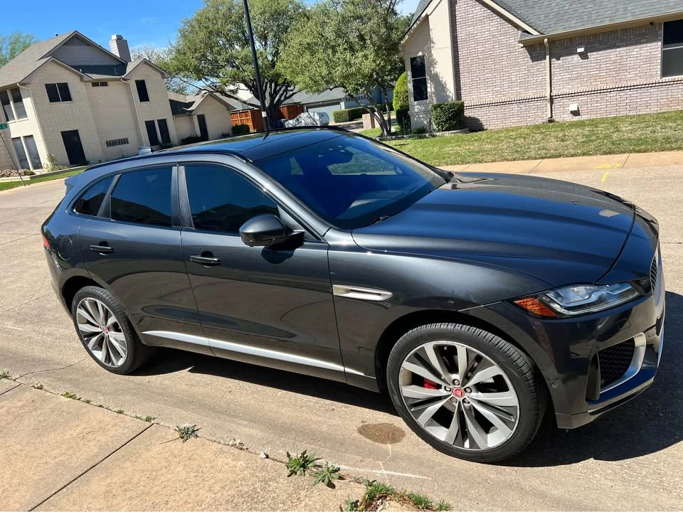 2018 Jaguar F-Pace - Image 2 of 11