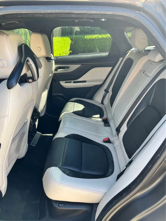 2018 Jaguar F-Pace - Image 8 of 11