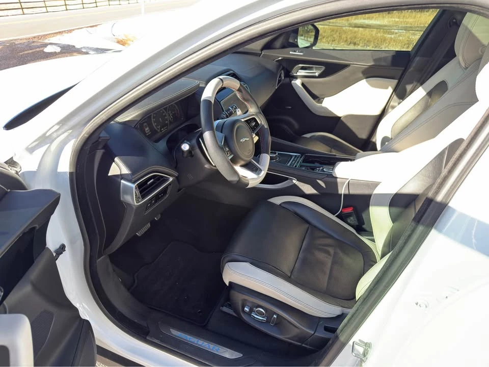 2018 Jaguar F-Pace - Image 4 of 16