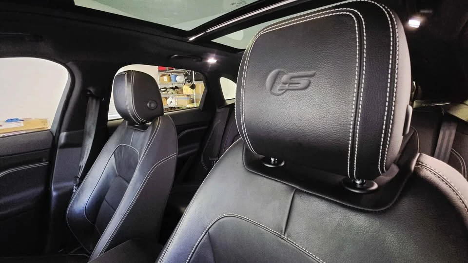 2018 Jaguar F-Pace - Image 8 of 15
