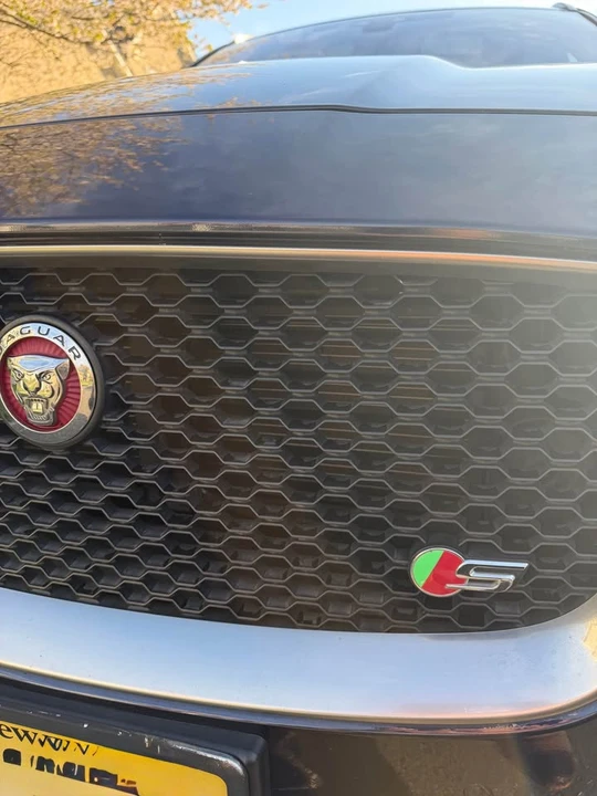 2018 Jaguar F-Pace - Image 9 of 19