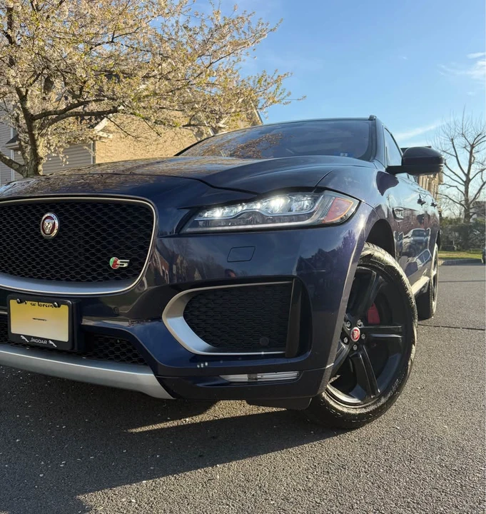 2018 Jaguar F-Pace - Image 10 of 19