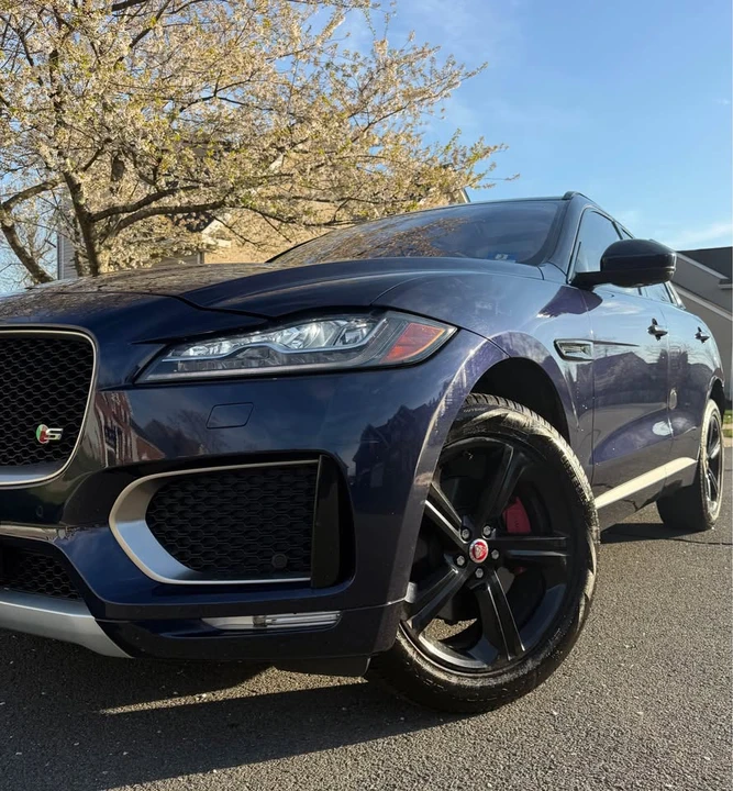 2018 Jaguar F-Pace - Image 11 of 19