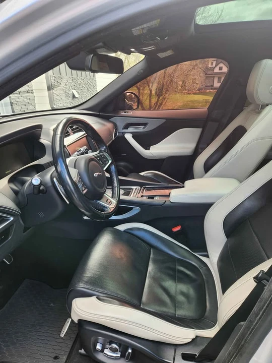 2018 Jaguar F-Pace - Image 4 of 5