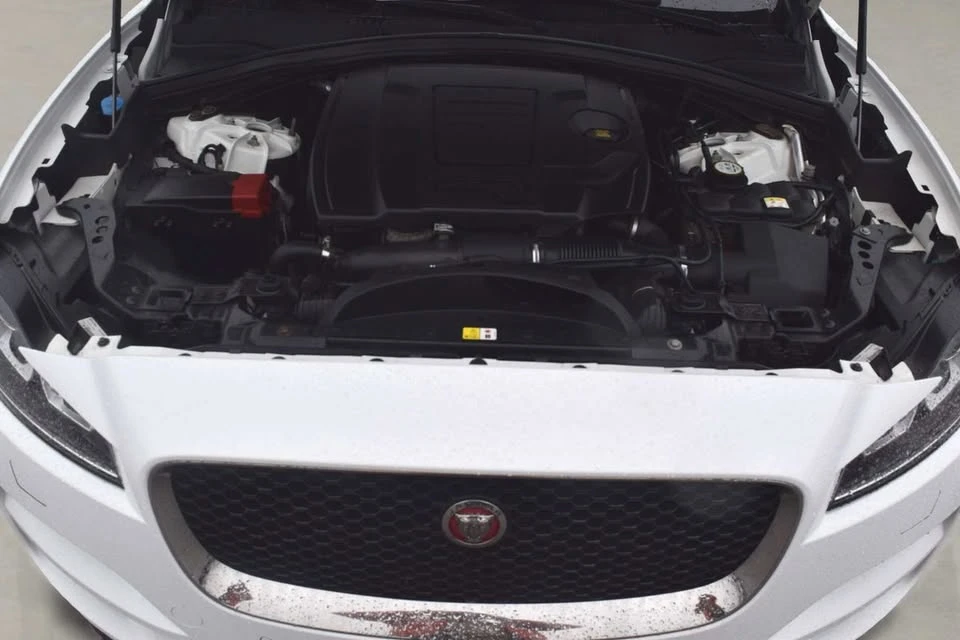 2018 Jaguar F-Pace - Image 16 of 19