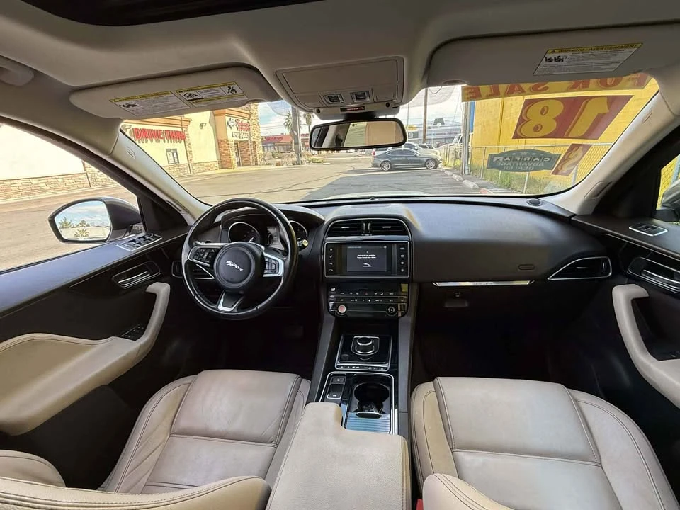 2018 Jaguar F-Pace - Image 10 of 19