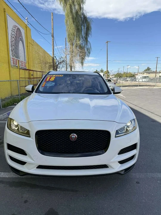 2018 Jaguar F-Pace - Image 3 of 19