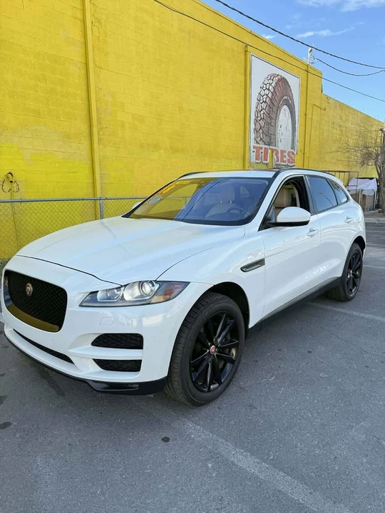 2018 Jaguar F-Pace - Image 5 of 19