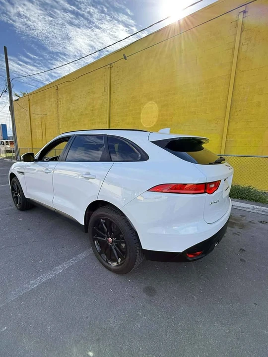 2018 Jaguar F-Pace - Image 6 of 19