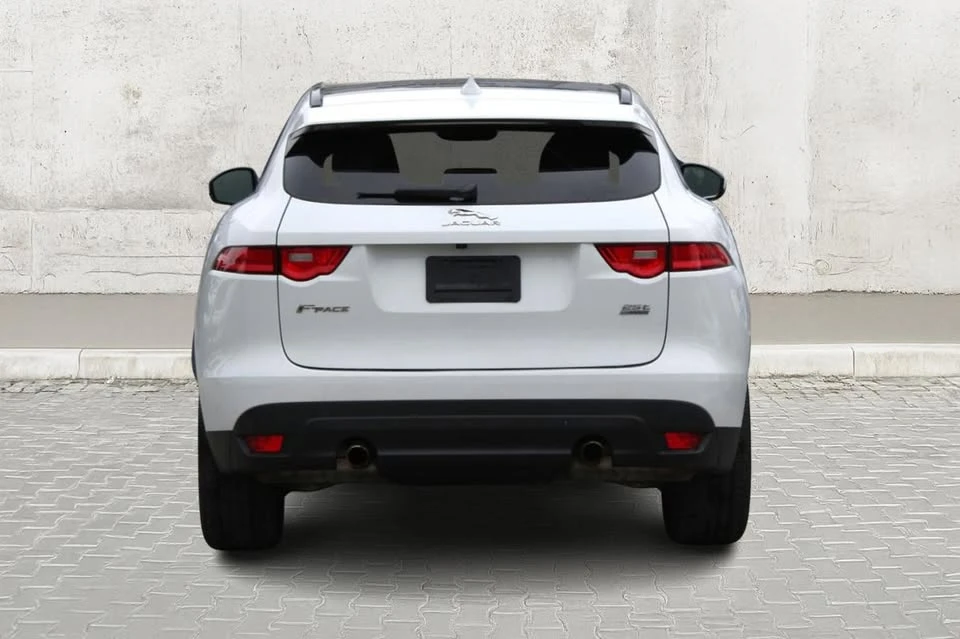 2018 Jaguar F-Pace - Image 5 of 10
