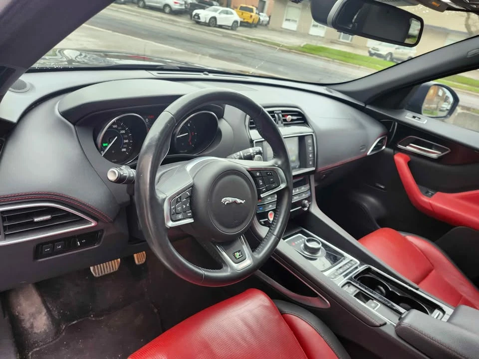 2018 Jaguar F-Pace - Image 5 of 20