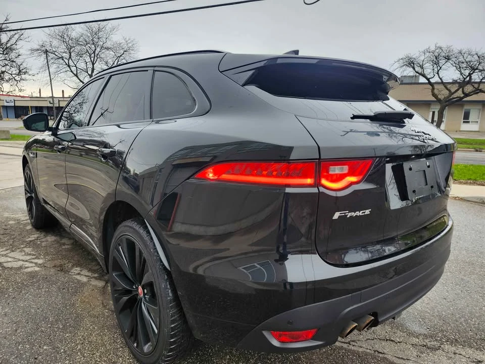 2018 Jaguar F-Pace - Image 17 of 20