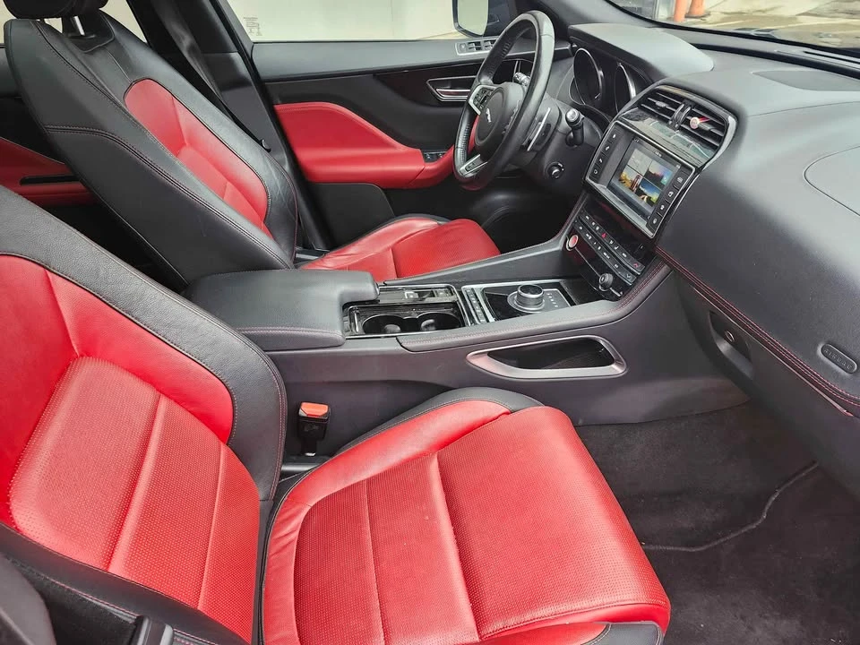 2018 Jaguar F-Pace - Image 13 of 20