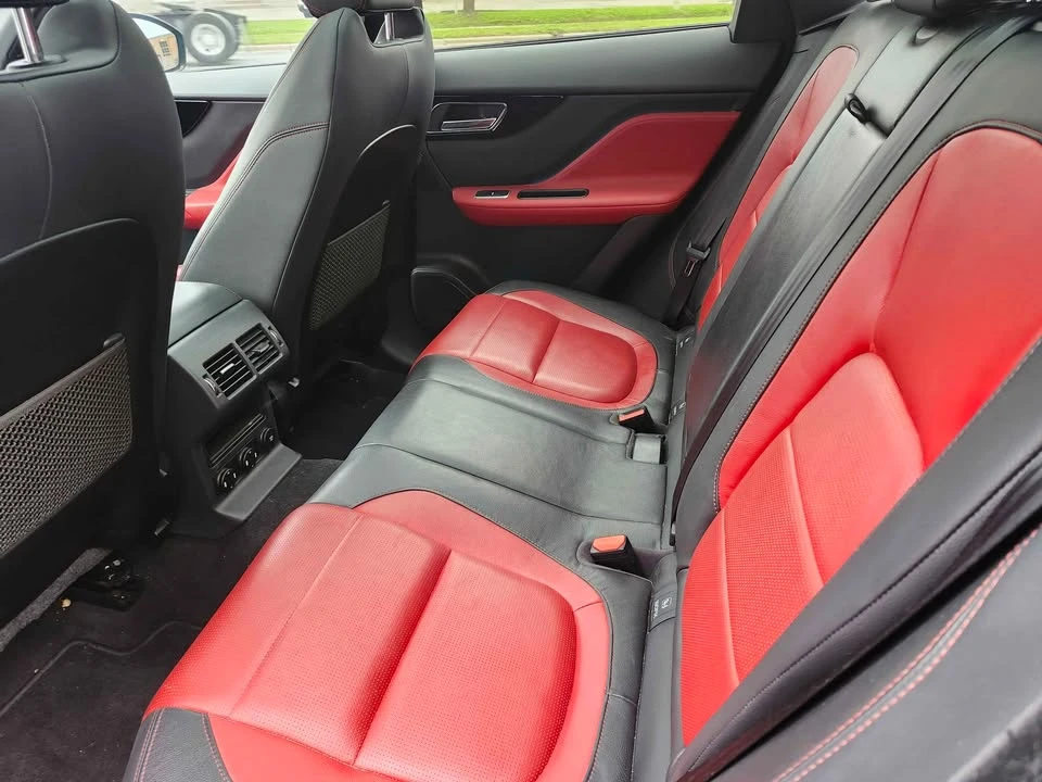 2018 Jaguar F-Pace - Image 8 of 20