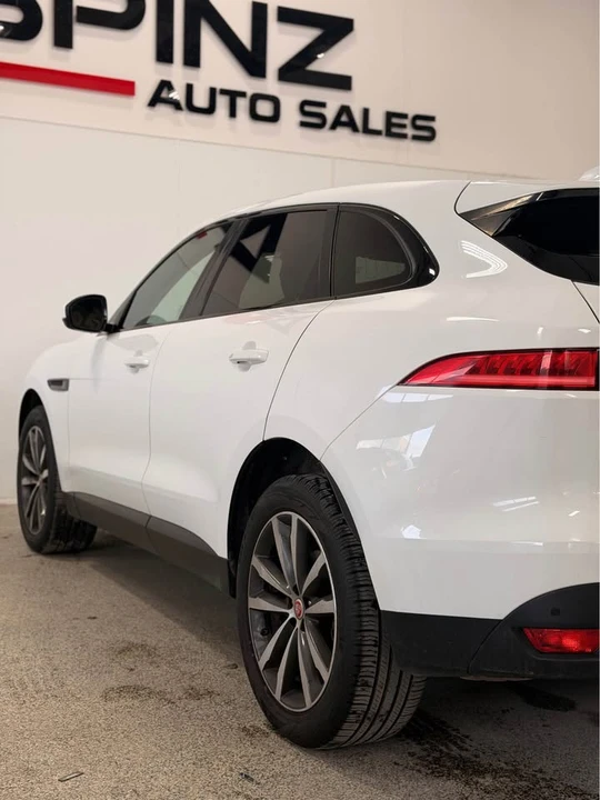 2018 Jaguar F-Pace - Image 7 of 12