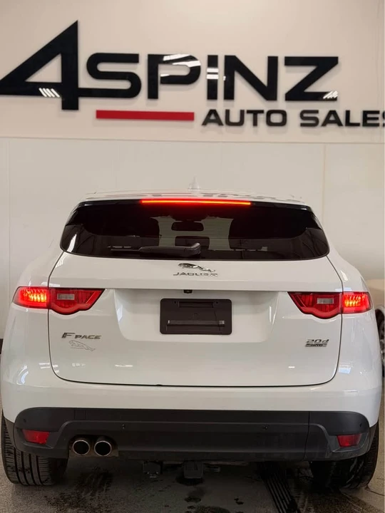 2018 Jaguar F-Pace - Image 8 of 12