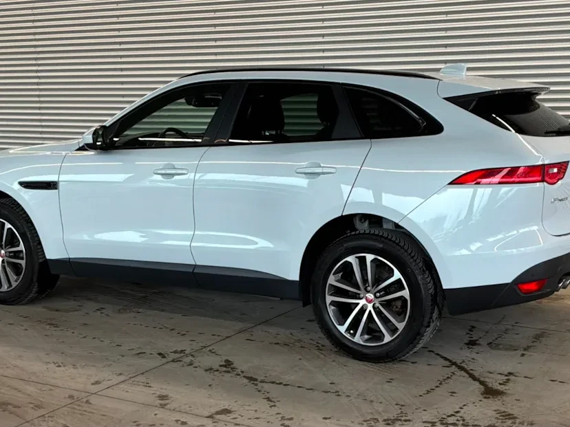 2018 Jaguar F-Pace - Image 5 of 17