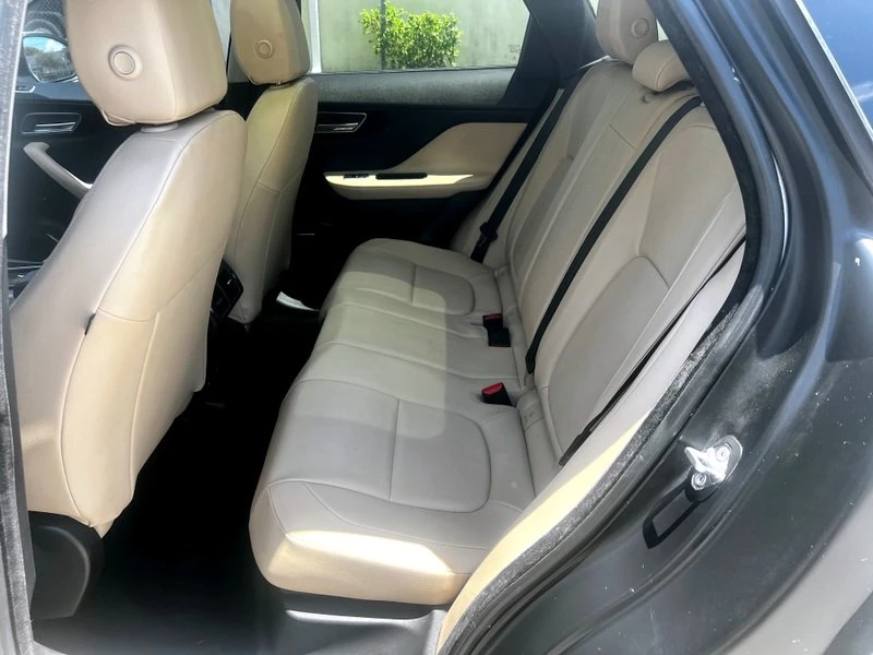2018 Jaguar F-Pace - Image 11 of 18