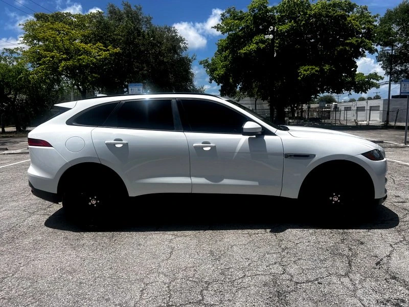 2018 Jaguar F-Pace - Image 8 of 18