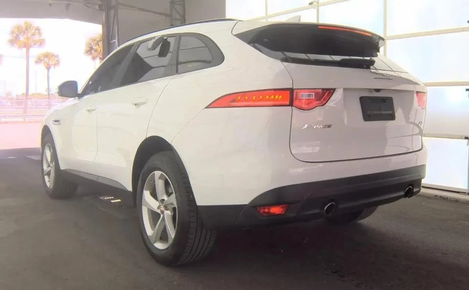 2018 Jaguar F-Pace - Image 5 of 7