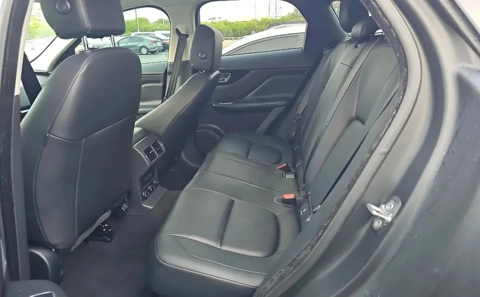 2018 Jaguar F-Pace - Image 7 of 7
