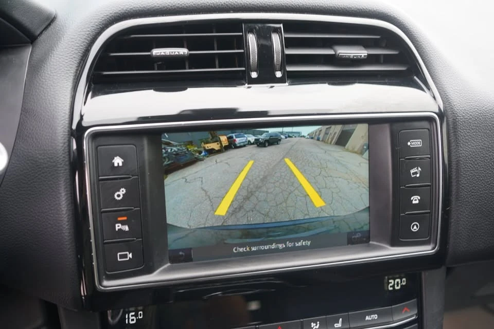 2018 Jaguar F-Pace - Image 16 of 19