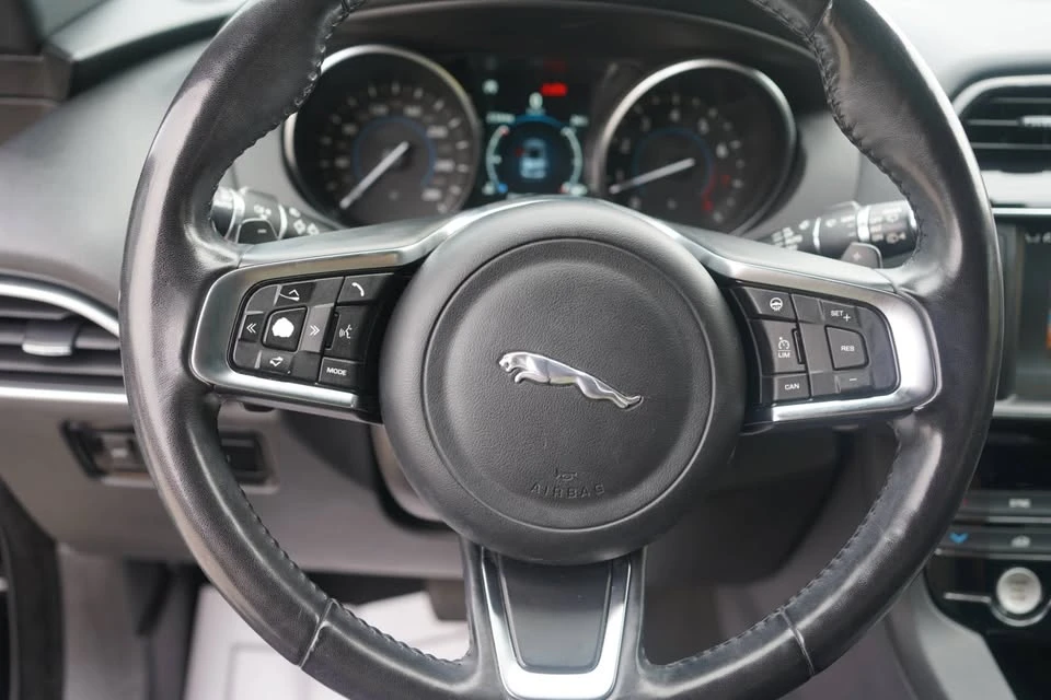 2018 Jaguar F-Pace - Image 13 of 19