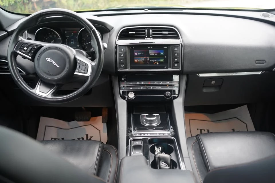 2018 Jaguar F-Pace - Image 11 of 19