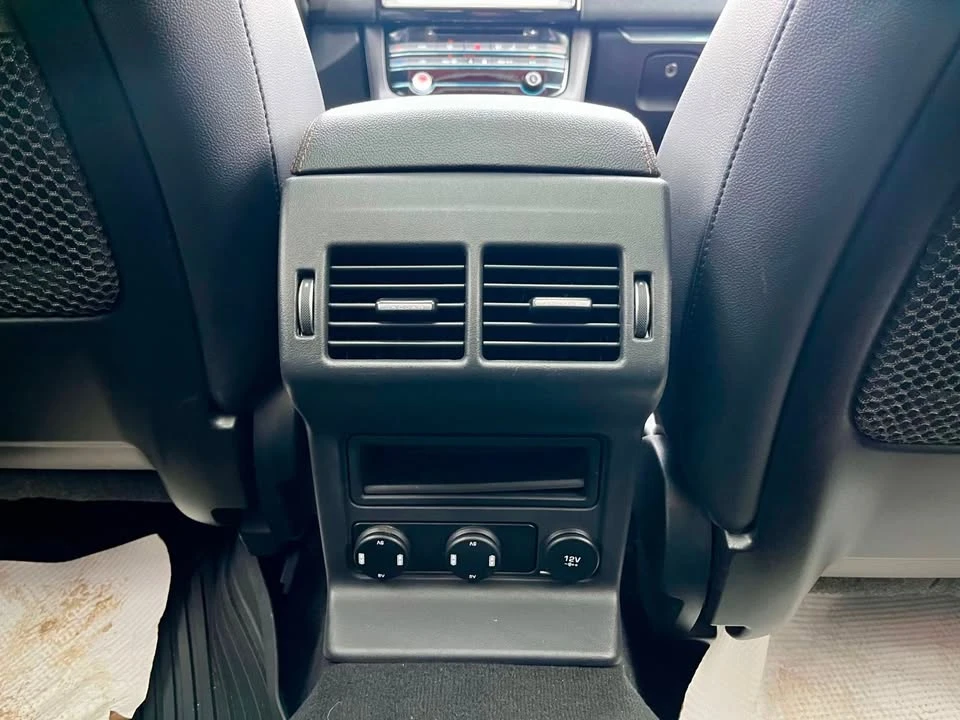 2018 Jaguar F-Pace - Image 19 of 20