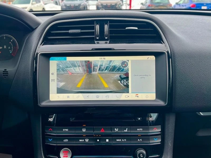 2018 Jaguar F-Pace - Image 15 of 19