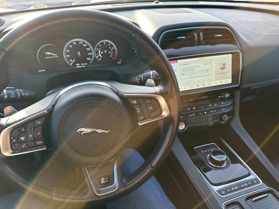 2018 Jaguar F-Pace - Image 19 of 20