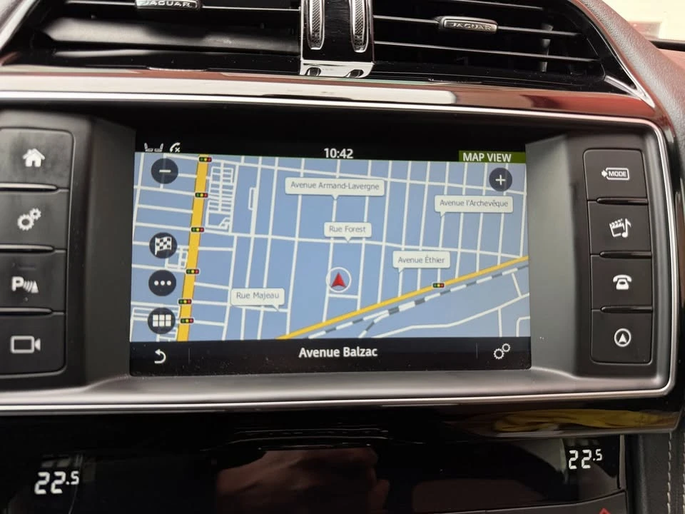 2018 Jaguar F-Pace - Image 12 of 21