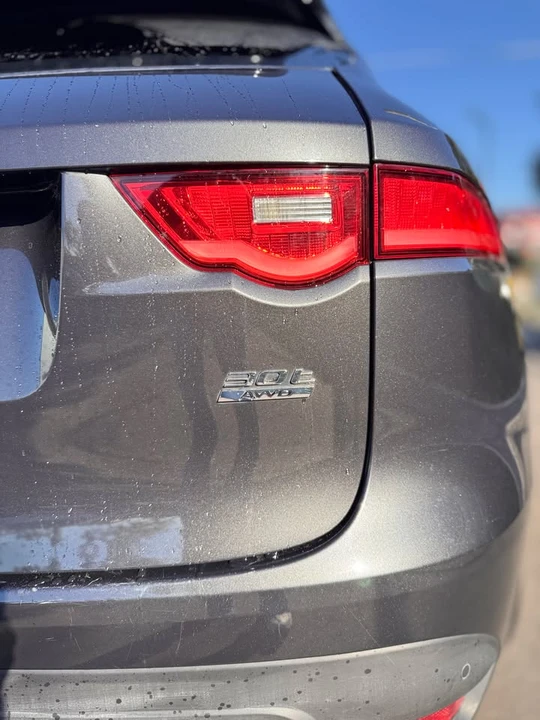 2018 Jaguar F-Pace - Image 8 of 19