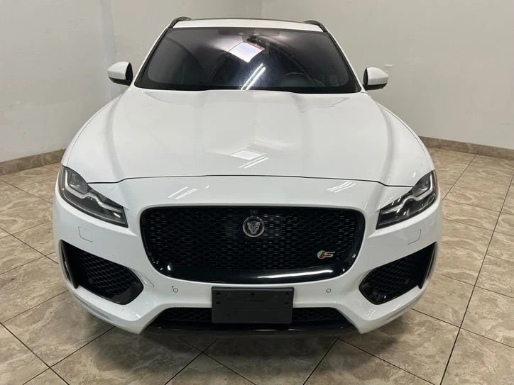 2018 Jaguar F-Pace - Image 2 of 11