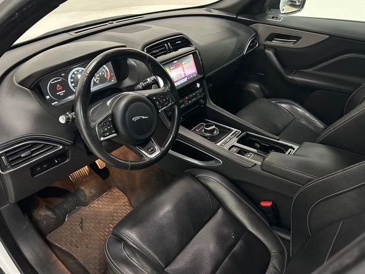 2018 Jaguar F-Pace - Image 7 of 11