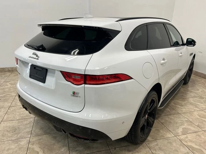 2018 Jaguar F-Pace - Image 5 of 11