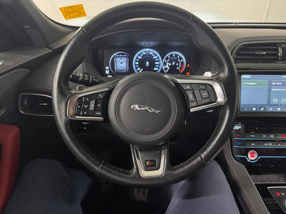 2018 Jaguar F-Pace - Image 9 of 14