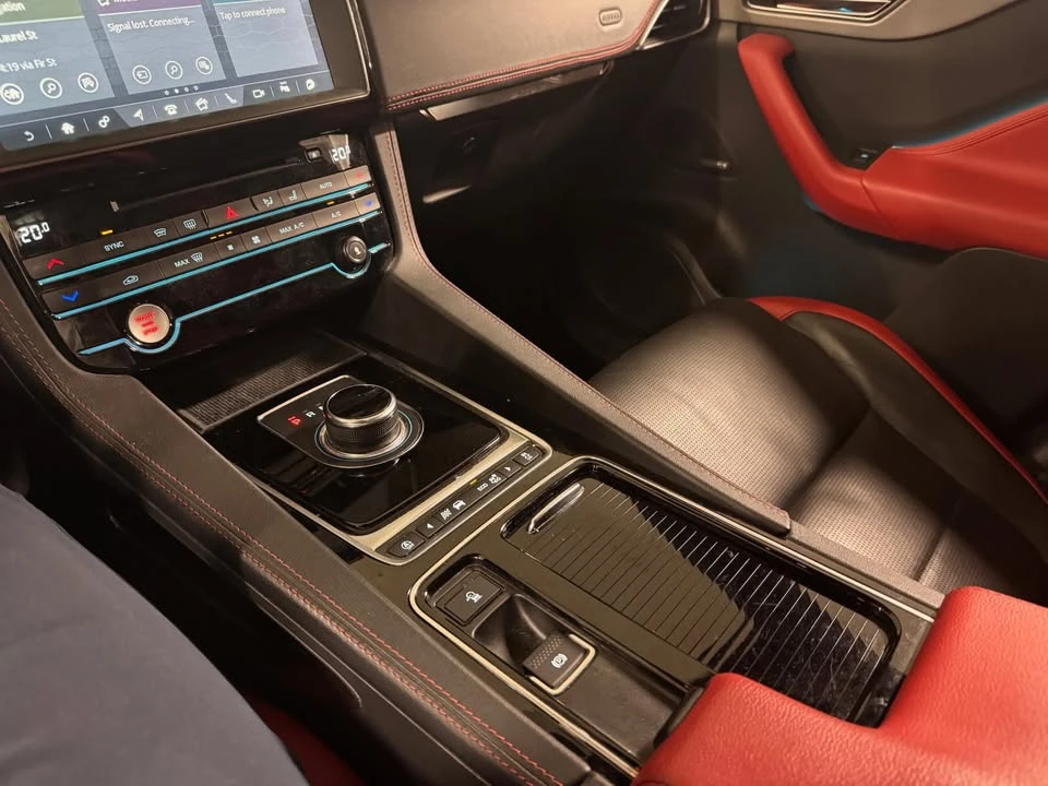 2018 Jaguar F-Pace - Image 12 of 14