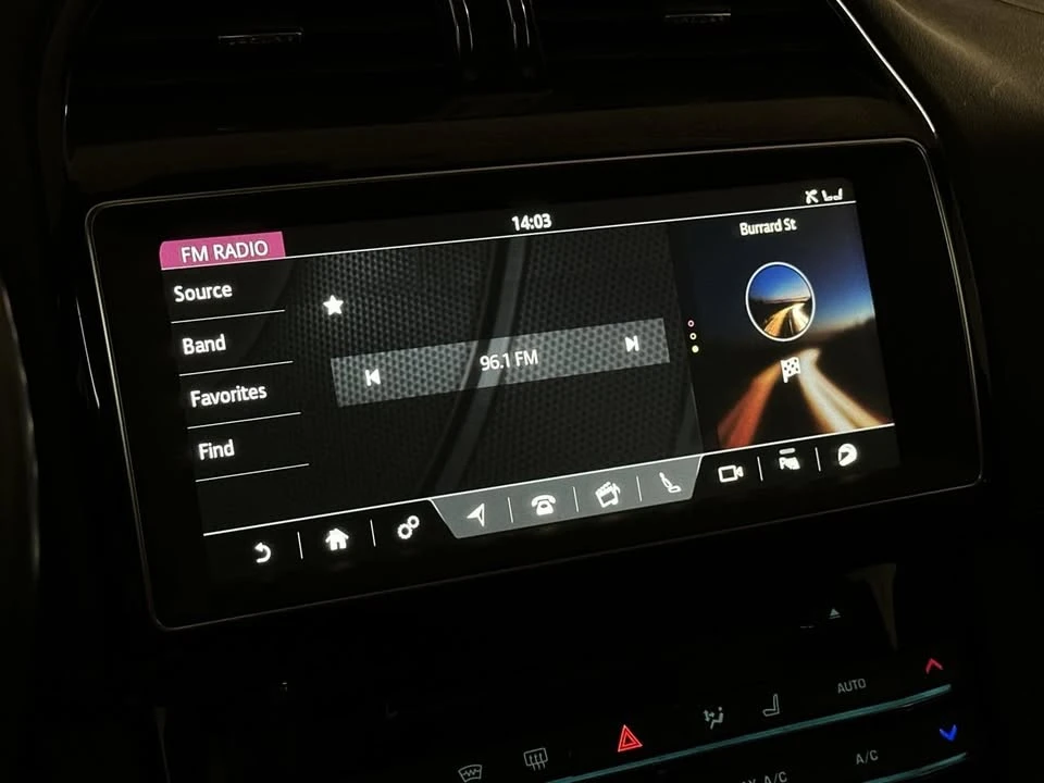 2018 Jaguar F-Pace - Image 15 of 20