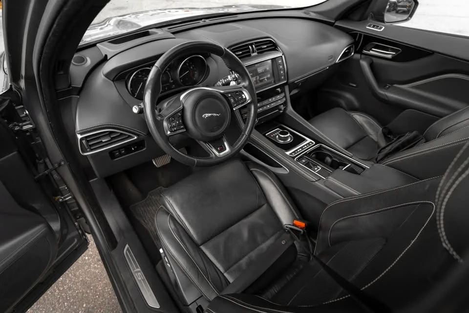 2018 Jaguar F-Pace - Image 10 of 20