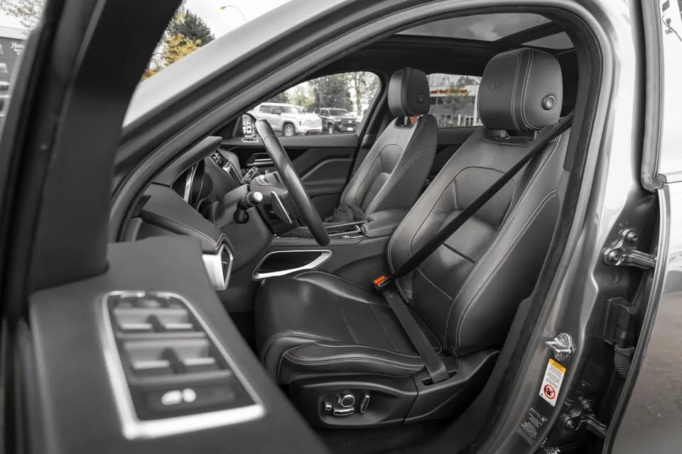 2018 Jaguar F-Pace - Image 9 of 20